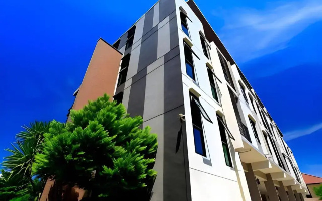 The Plubpla Serviced Apartment