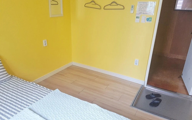 Tongyeong With Guest House