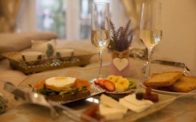 Hostal Boutique Palace - Adults Only
