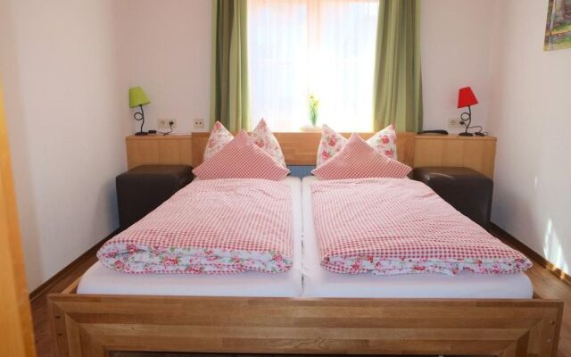 Tiroler Landgasthaus Besenkammerl