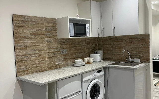 Studio Flat in London