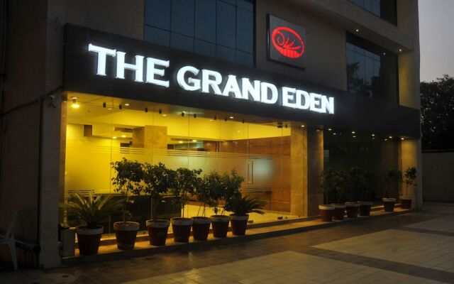 Collection O 46731 The Grand Eden Bodakdev