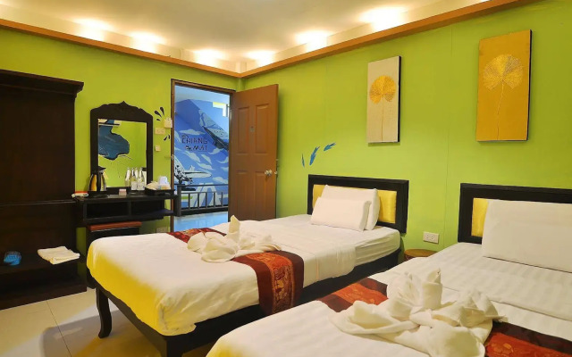 OYO 768 First Station Hotel