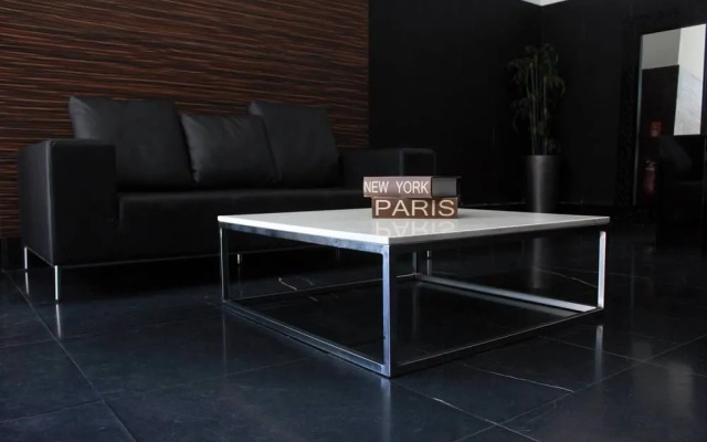 Finikoudes Luxury Apartments