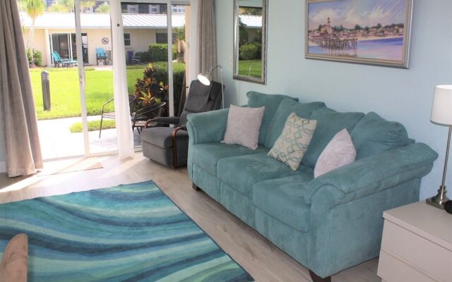 Jamaica Royale 014 - 1 Br Apts