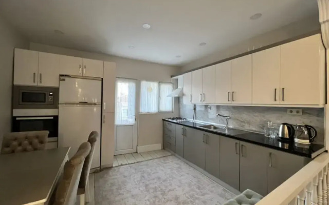Sleek Flat Close to Osmanbey Metro Station