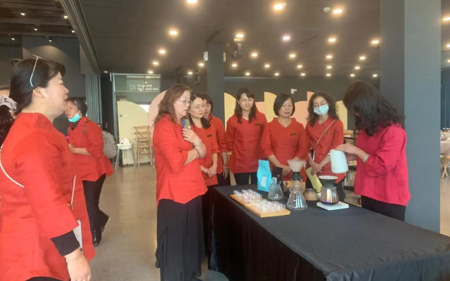 Qun Feng Hotel