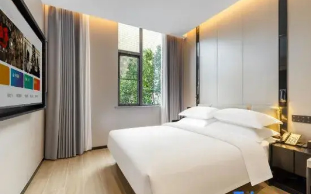 Lan Feng  Hotel