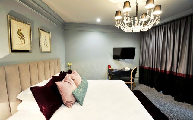 Royal Blue Hotel