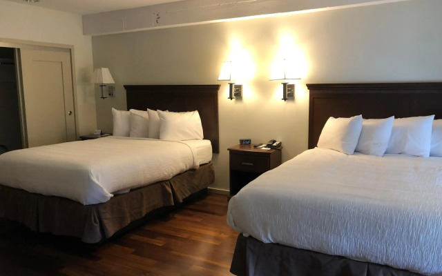 Grand Eastonian Hotel & Suites