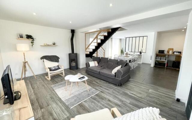 Jolie maison entièrement rénovée Proche plages
