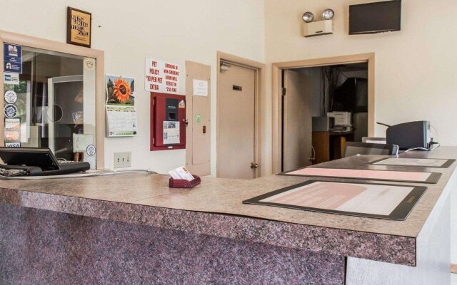 Econo Lodge Waynesburg