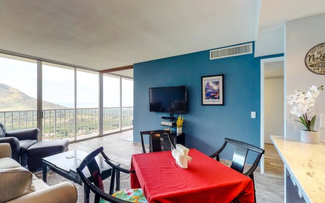 Makaha Valley Towers