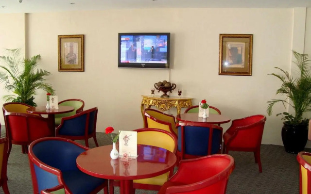 Nova Park Hotel