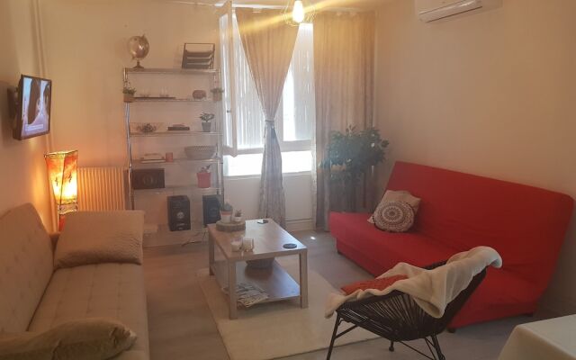 Grand T2 Confortable avec Balcon