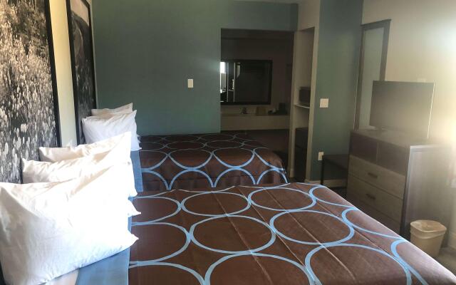 Hotel Blue Spring