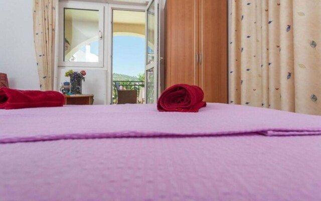 Lavish Double Bed Room With Balcony and Sea View