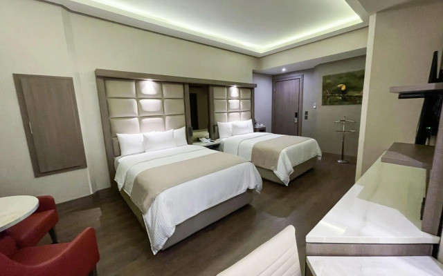 Safi Royal Luxury Metropolitan