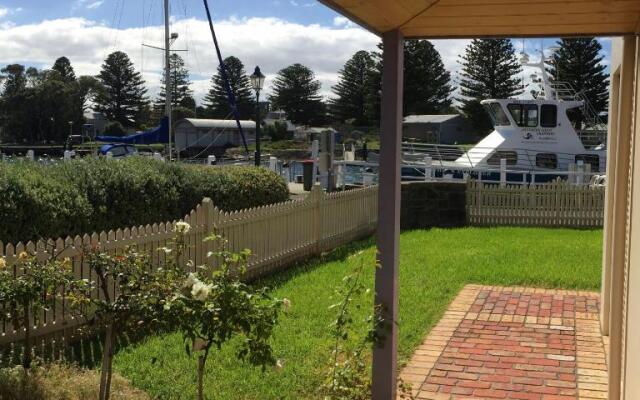 Dockside Waterfront Indulgence