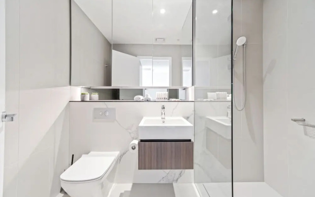 HomeHotel-Stunning High Rise Apt with Sweeping View