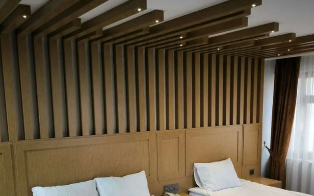 RZA Business Hotel