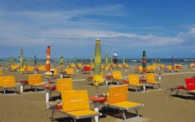 Hotel Holiday Beach