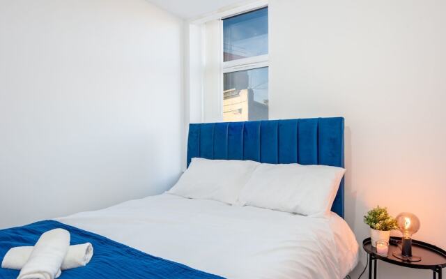 New Modern Apartment