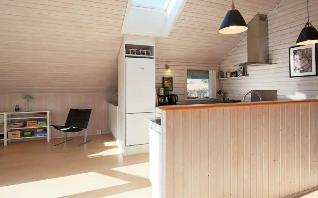 8 Person Holiday Home in Dronningmolle
