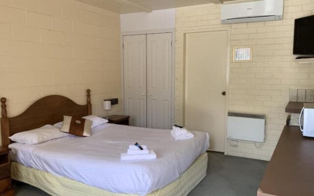 Robertson Country Motel