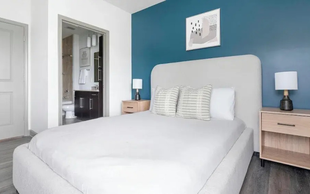 Landing Apartments - North Charlotte