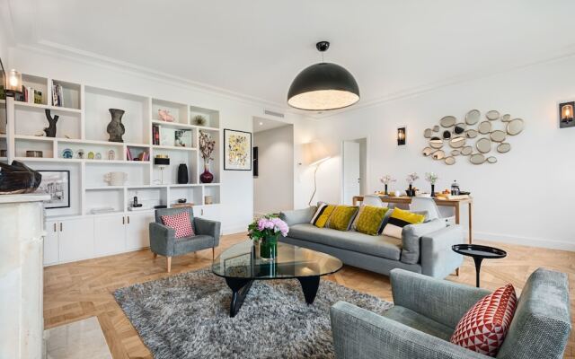Palais Nouveau - Two Bedroom Condo