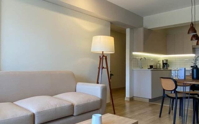 Awesome 2BR With Balcony in Miraflores