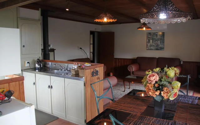 Chartre' Manor Bed & Breakfast