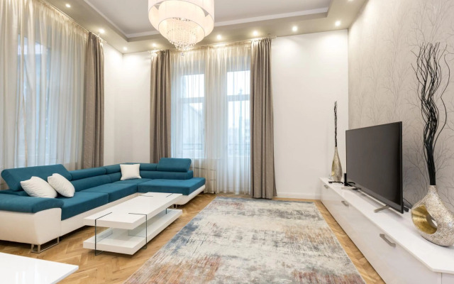 City Center Grand Luxury w 2BR/2BT