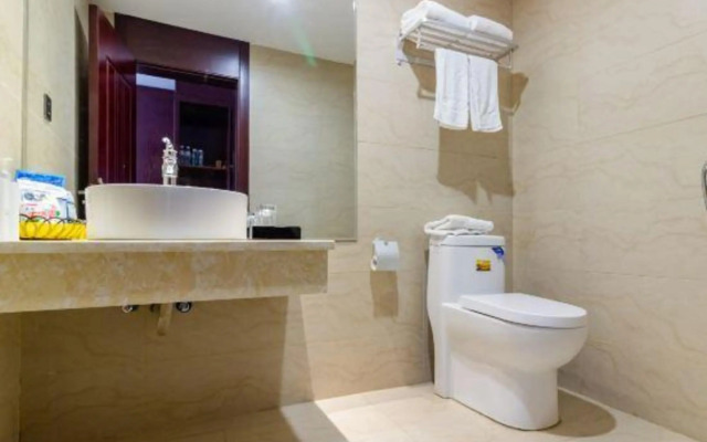 Avis International Hotel