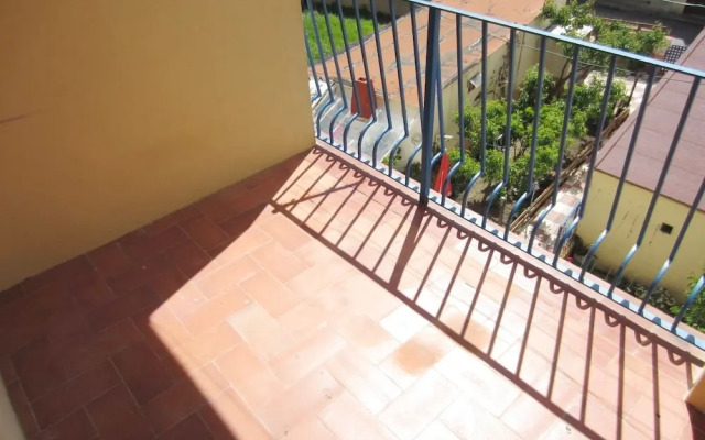 Flat one Step From La Vila de Llan?? -1774