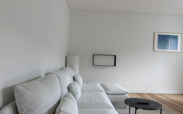 Great and Spacious 1-bed w