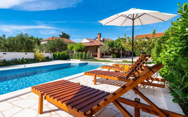 Poolincluded Villa Dalmatia