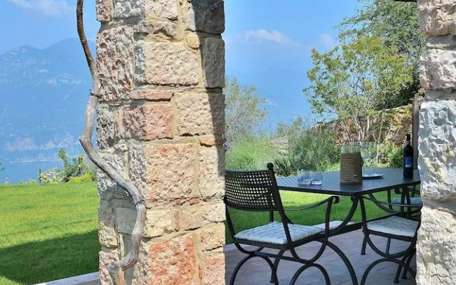 Villa il Cerro With Lake View