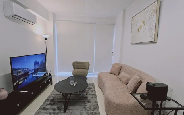 104 NIC - 102 Stay Cosmo City Suite