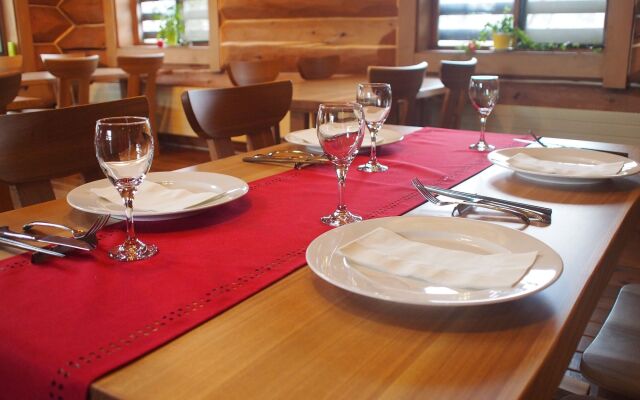 Reposer Hakuba