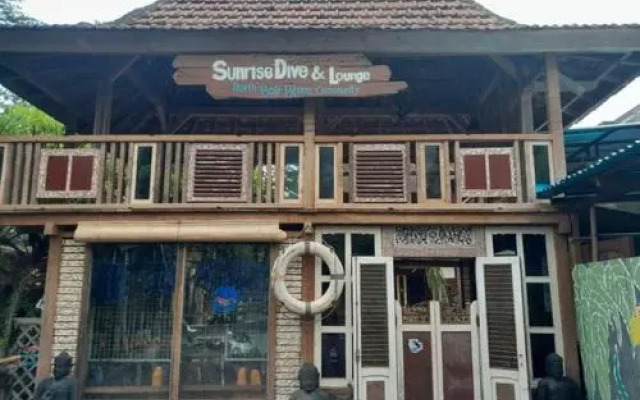 Sunrise Lodge & Lounge