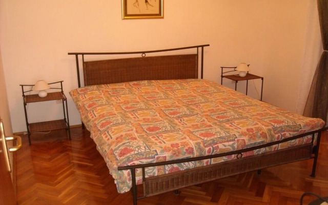 Jaroje - 80m From the Beach With Parking - H