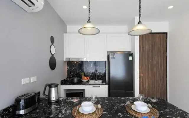 Nice Sea View Apartments, 5 min to Surin beach