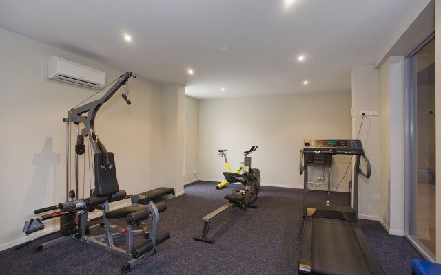 7 Bell Street Apartments