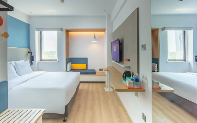 Holiday Inn Express Shanghai Pudong Airport