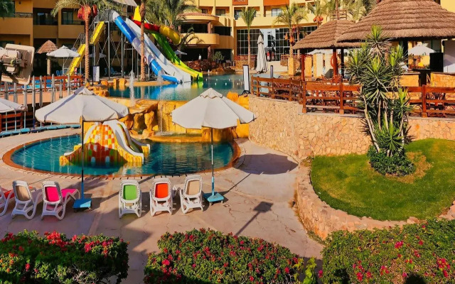 Eagles Downtown Zahabia & Beach Resort