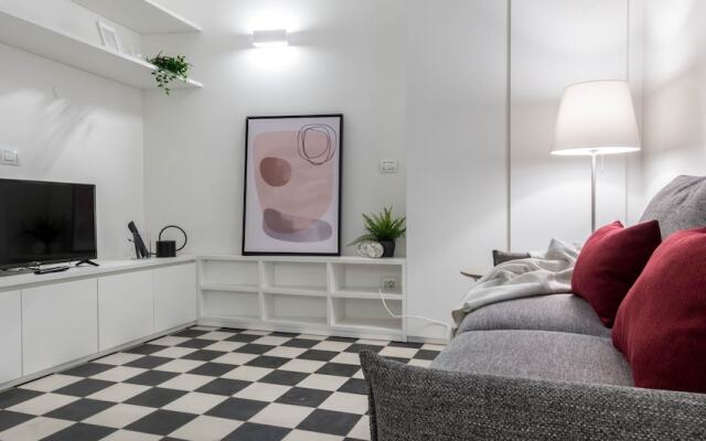 JOIVY Superb Studio For 2, 10Mins From Duomo