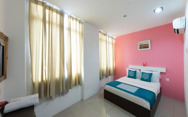 OYO 162 FB Hotel
