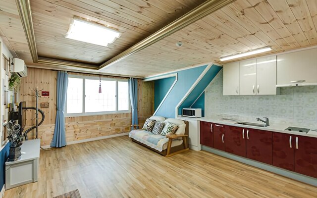 Tongyeong Ji and Park Pension